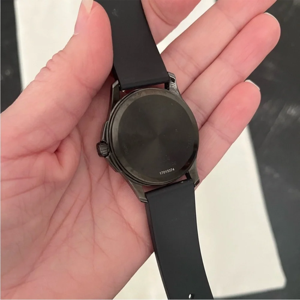 Gucci Black Watch with Multicolor Cat Face Dial
